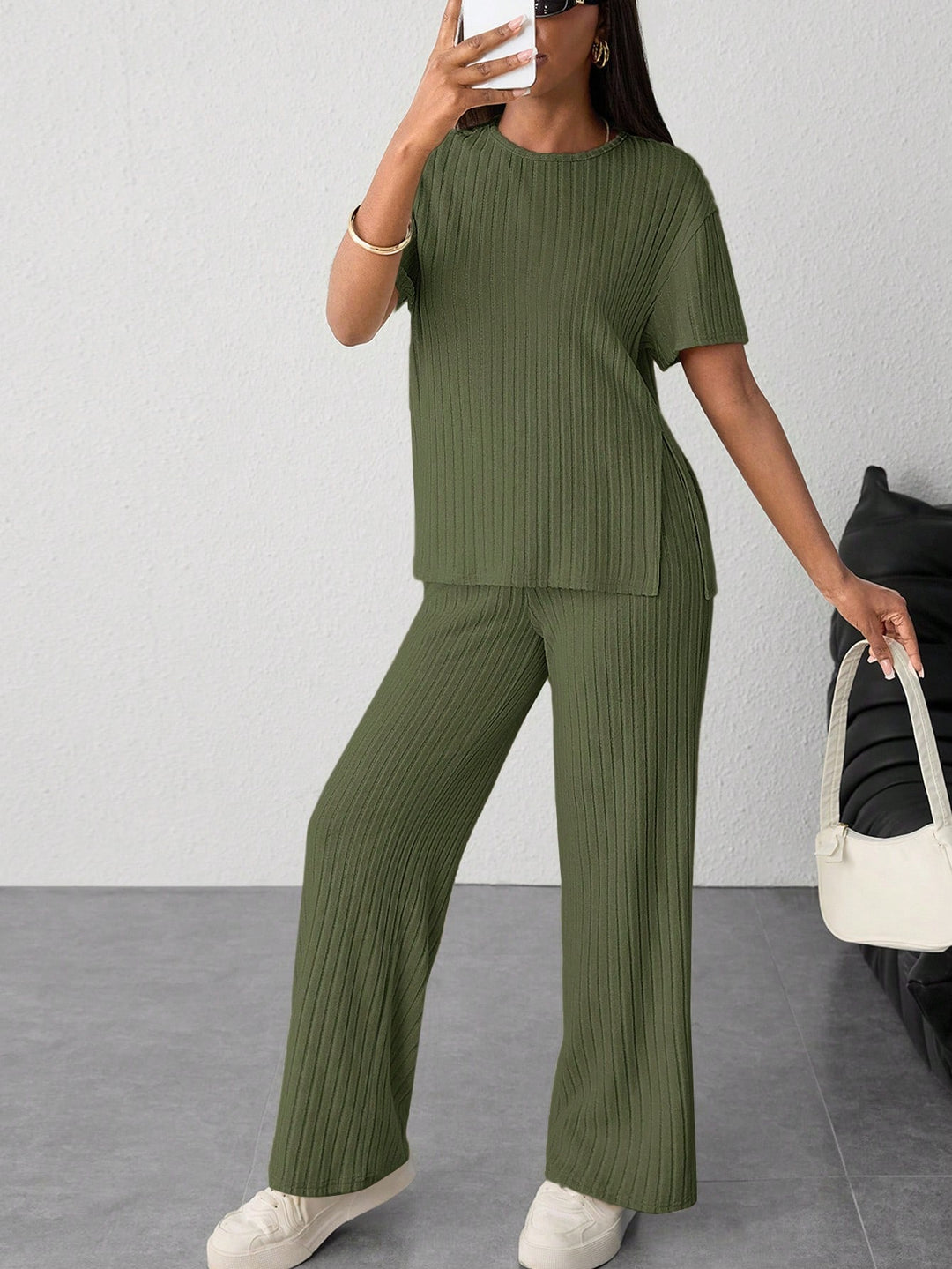 Set de pantaloni si tricou SHEIN, verde