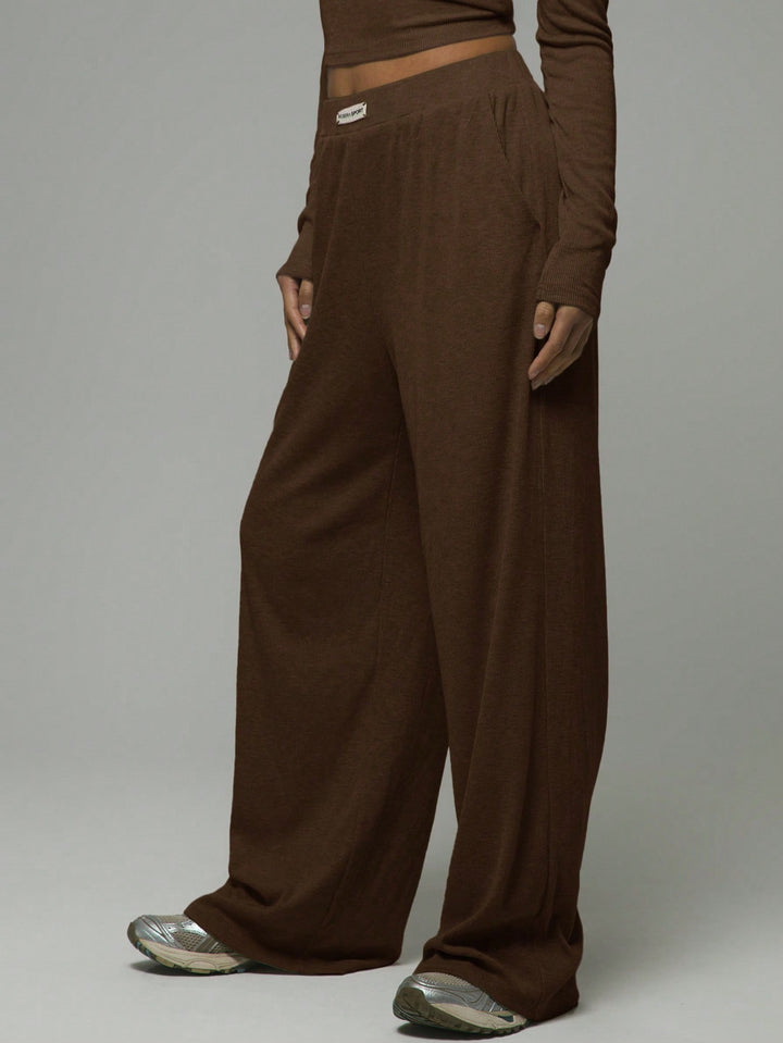 Pantaloni SHEIN, maro