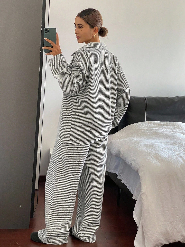 SHEIN együttes, szürke