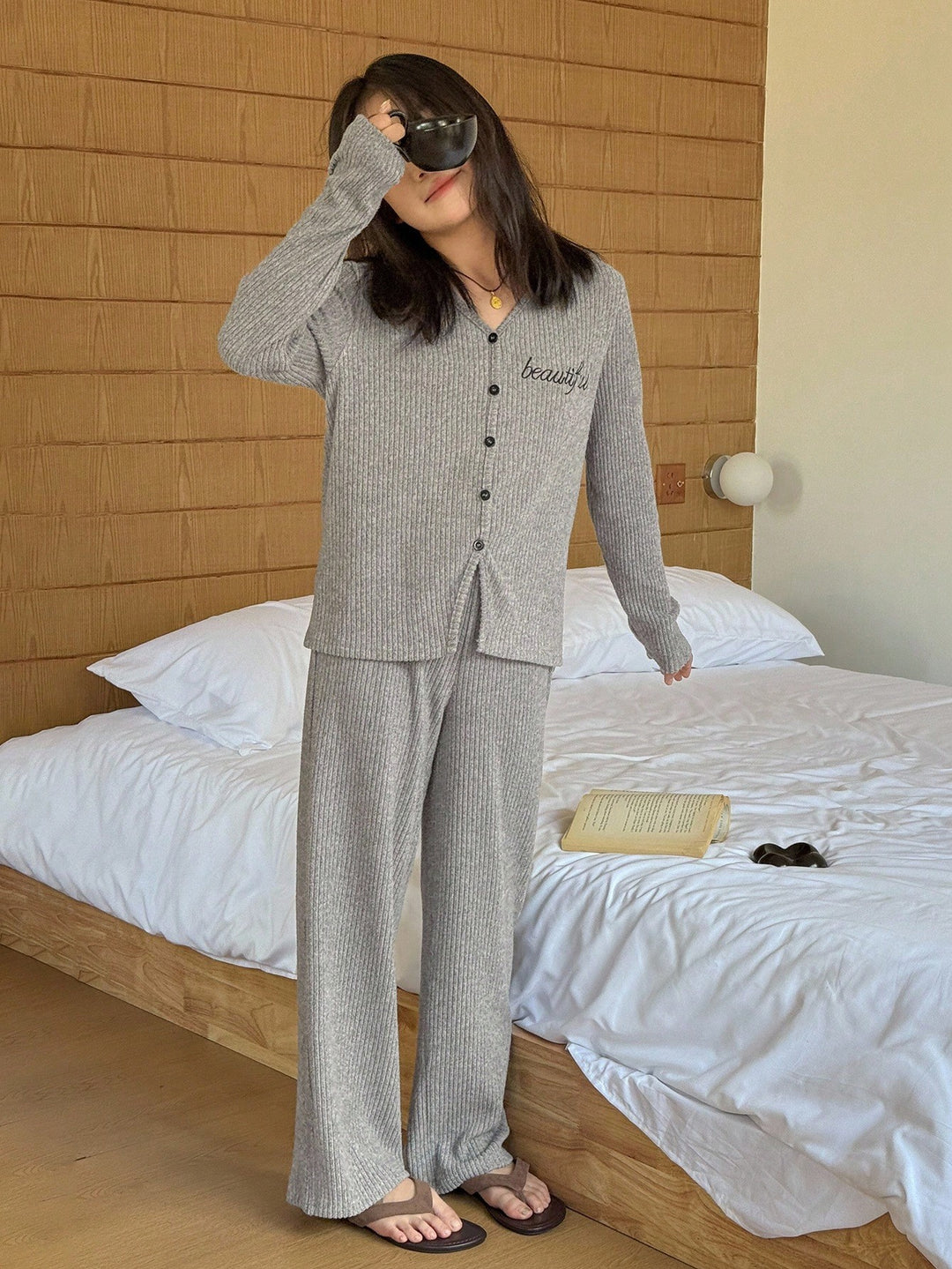 Pijama SHEIN, kaki