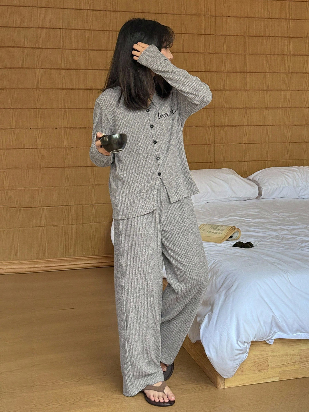 Pijama SHEIN, kaki