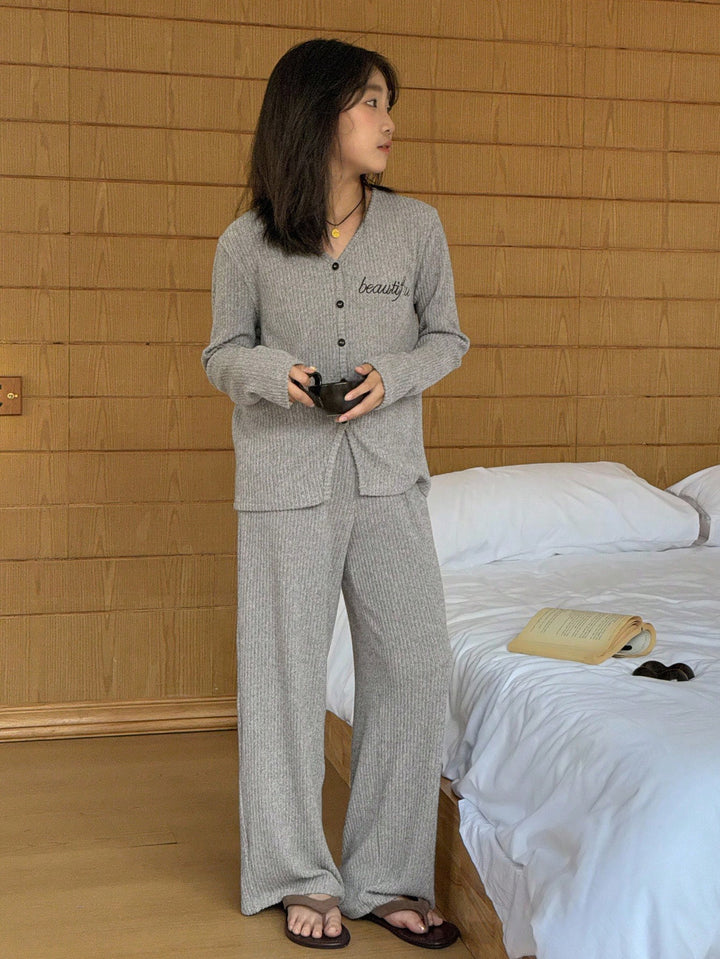 Pijama SHEIN, kaki