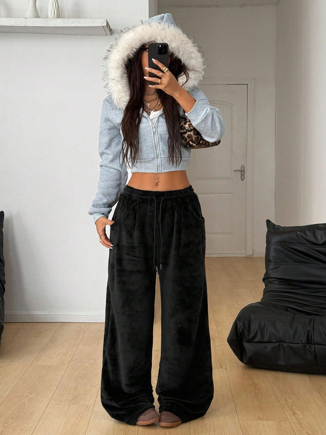 Pantaloni SHEIN, negru