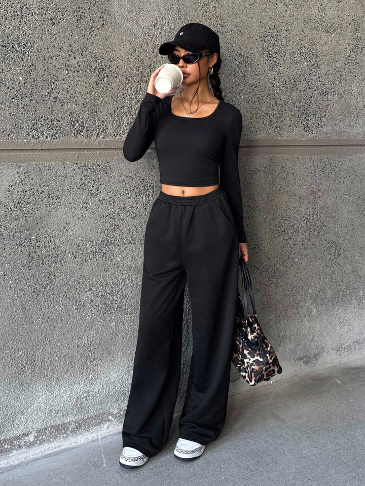 SHEIN együttes, fekete