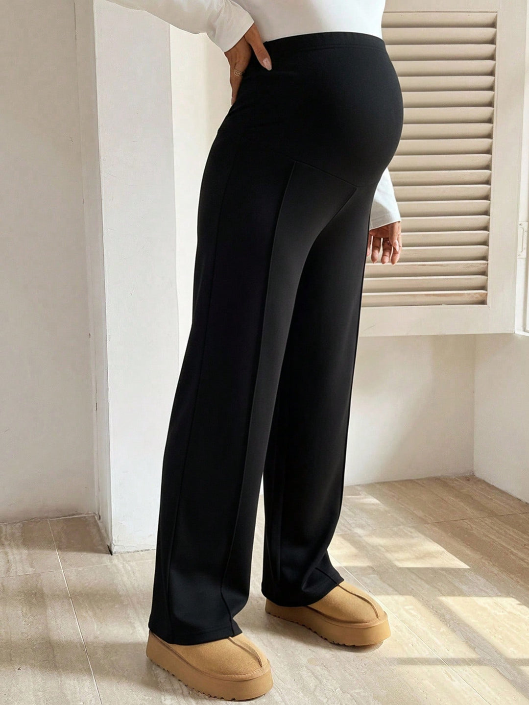 Pantaloni SHEIN, negru