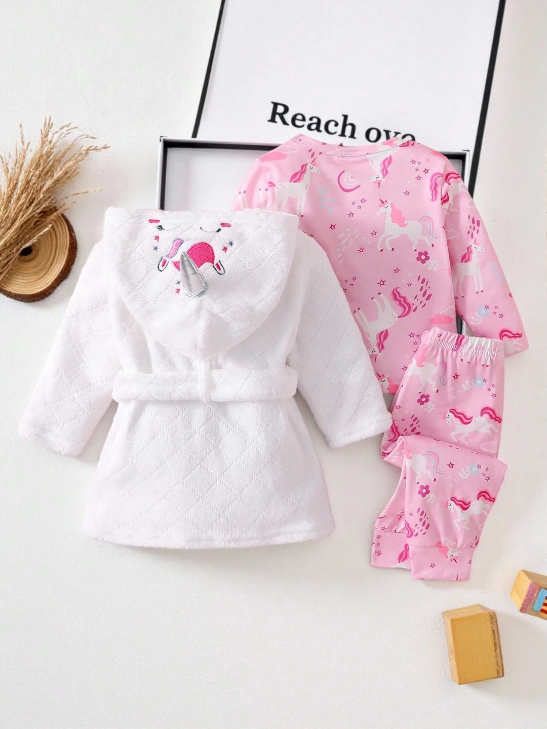 Set pijamale SHEIN, mix culori