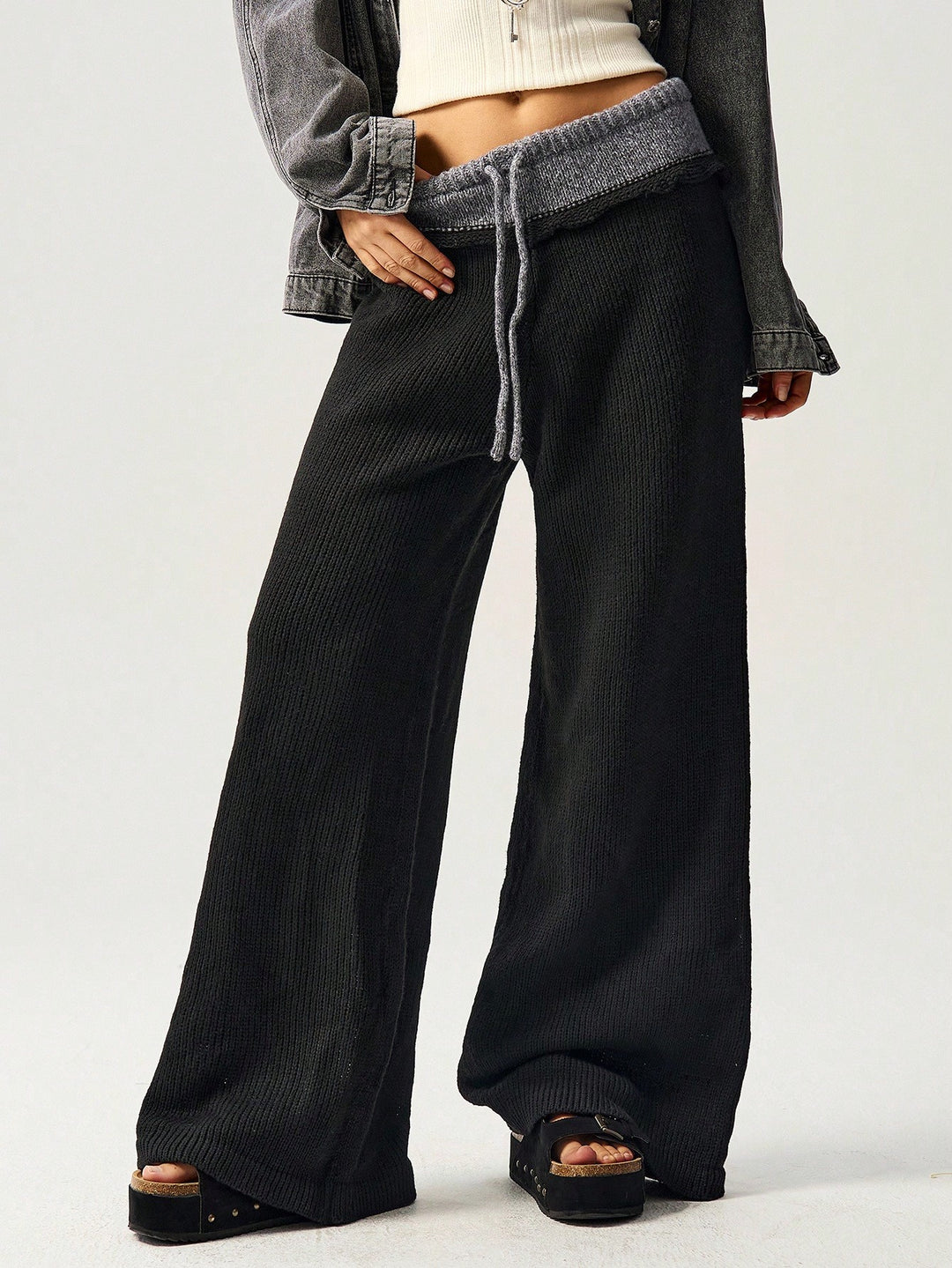 Pantaloni SHEIN, negru