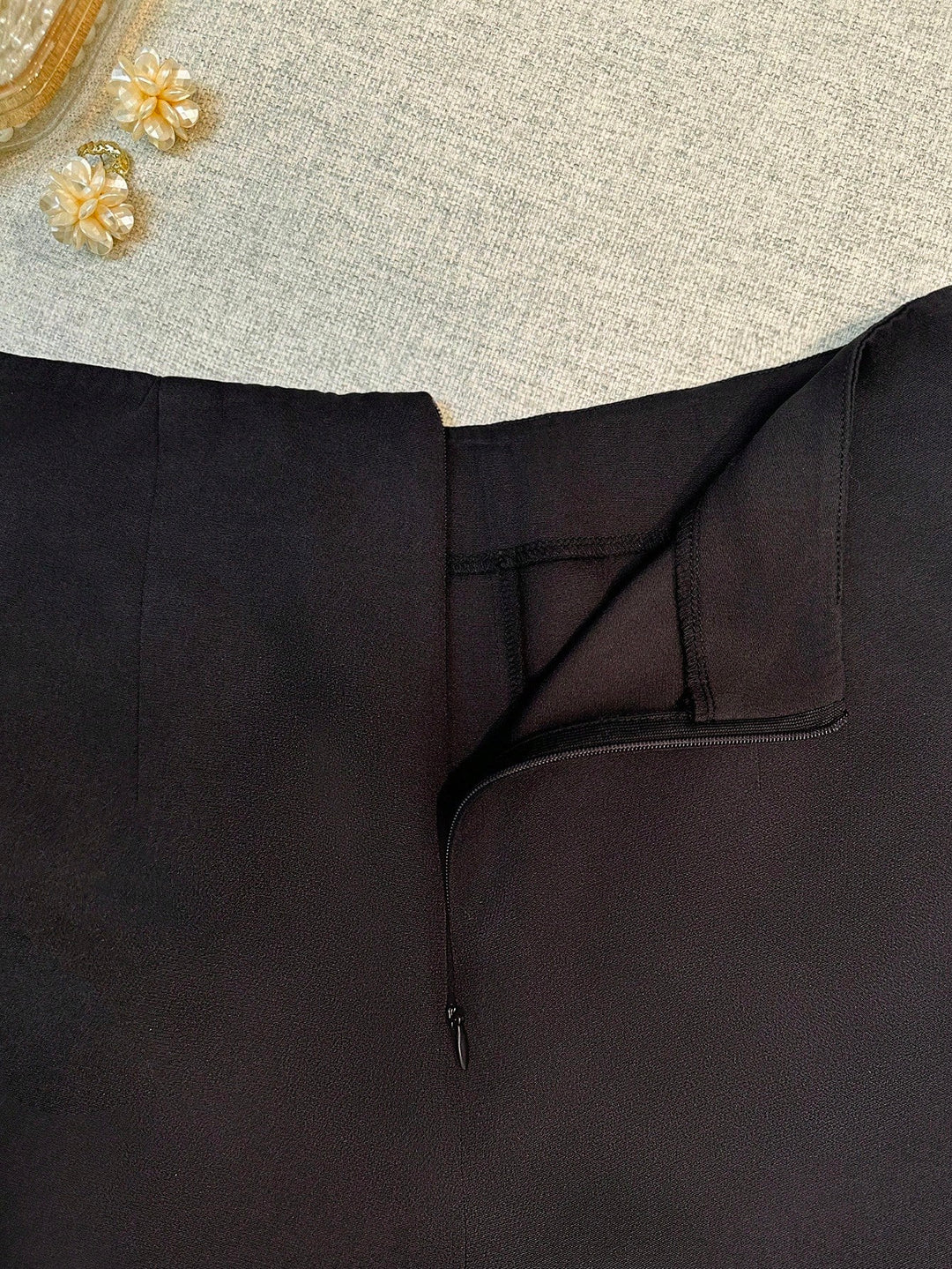 Pantaloni scurți SHEIN, negru