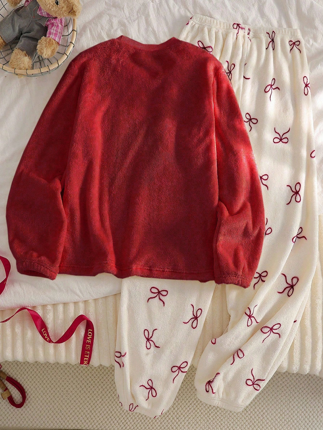Pijama SHEIN, mix culori