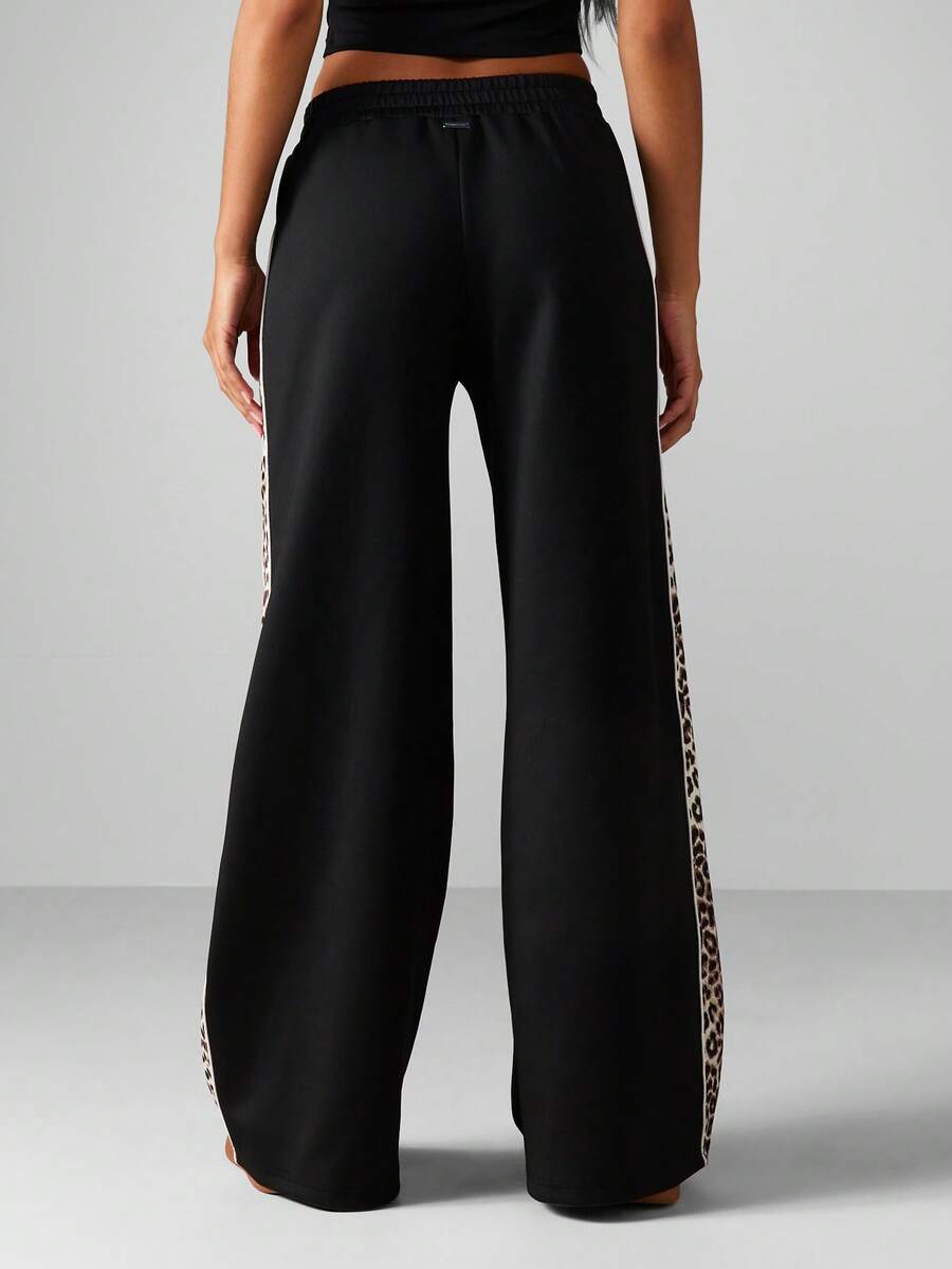 Pantaloni SHEIN, negru