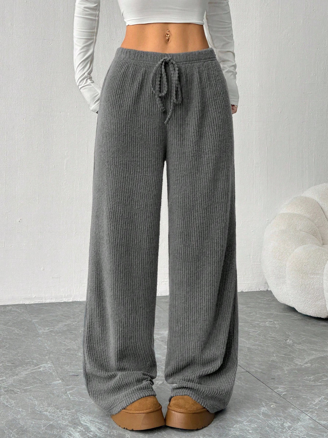 Pantaloni SHEIN, gri