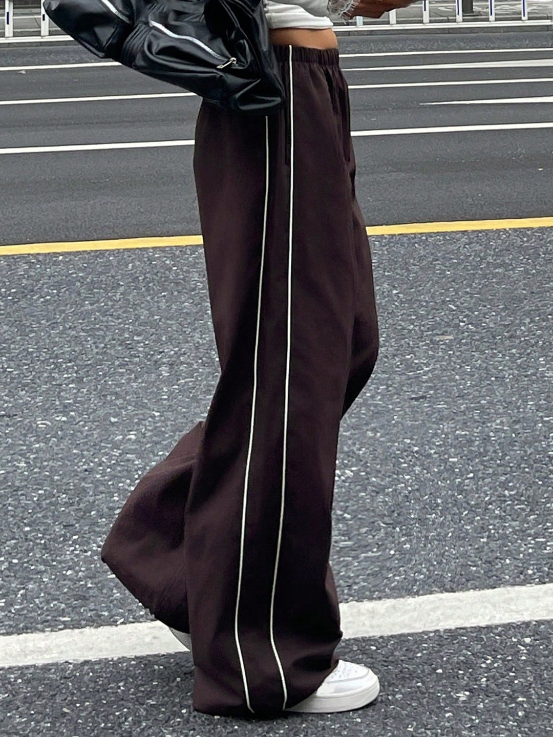 SHEIN nadrág, barna