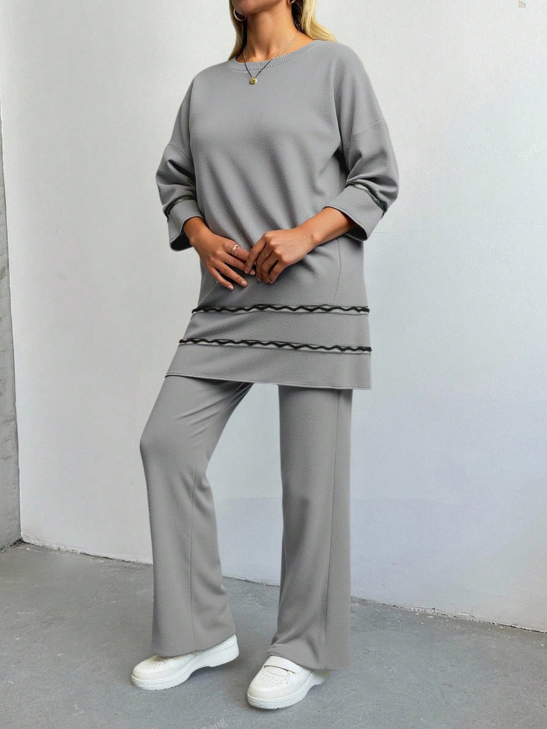 SHEIN együttes, szürke