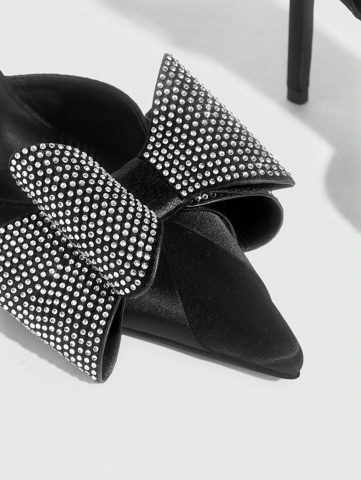 Pantofi cu toc SHEIN, negru