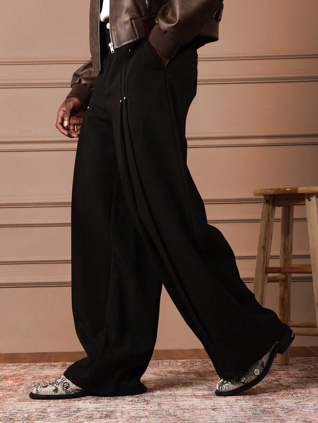Pantaloni SHEIN, negru