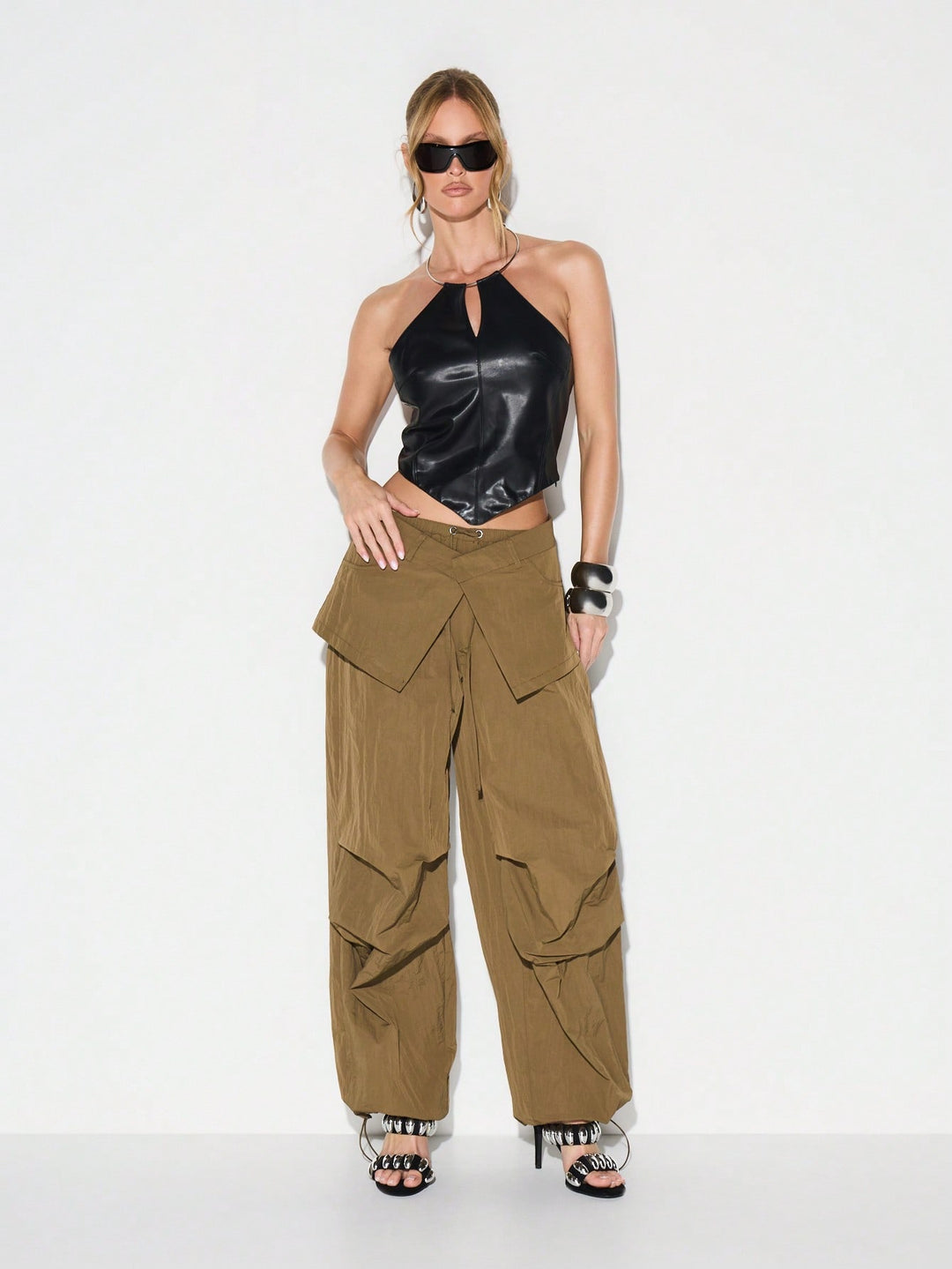 Pantaloni SHEIN, kaki