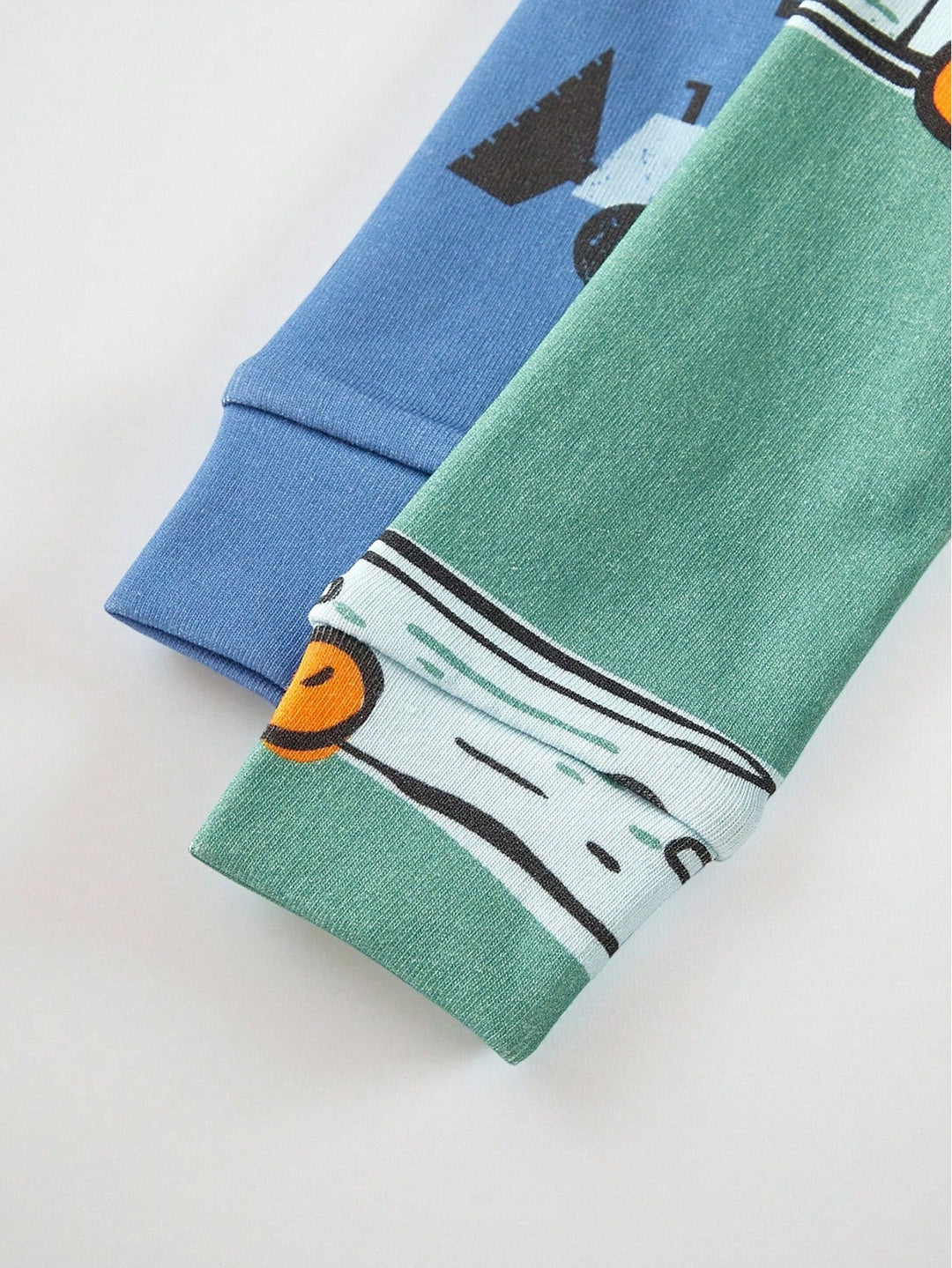 Pijama SHEIN, mix culori