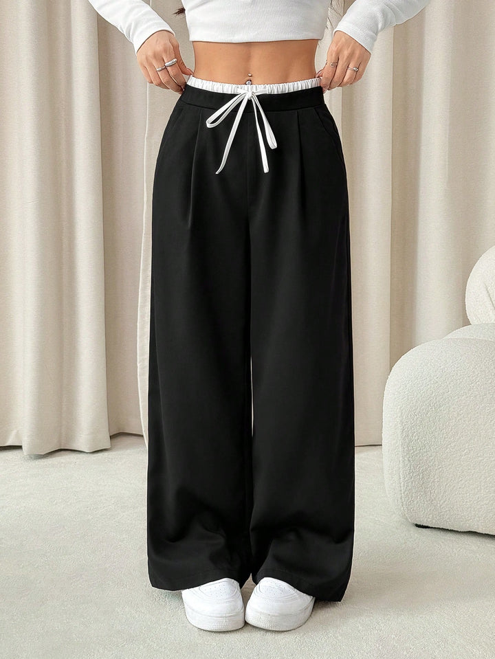 Pantaloni SHEIN, negru