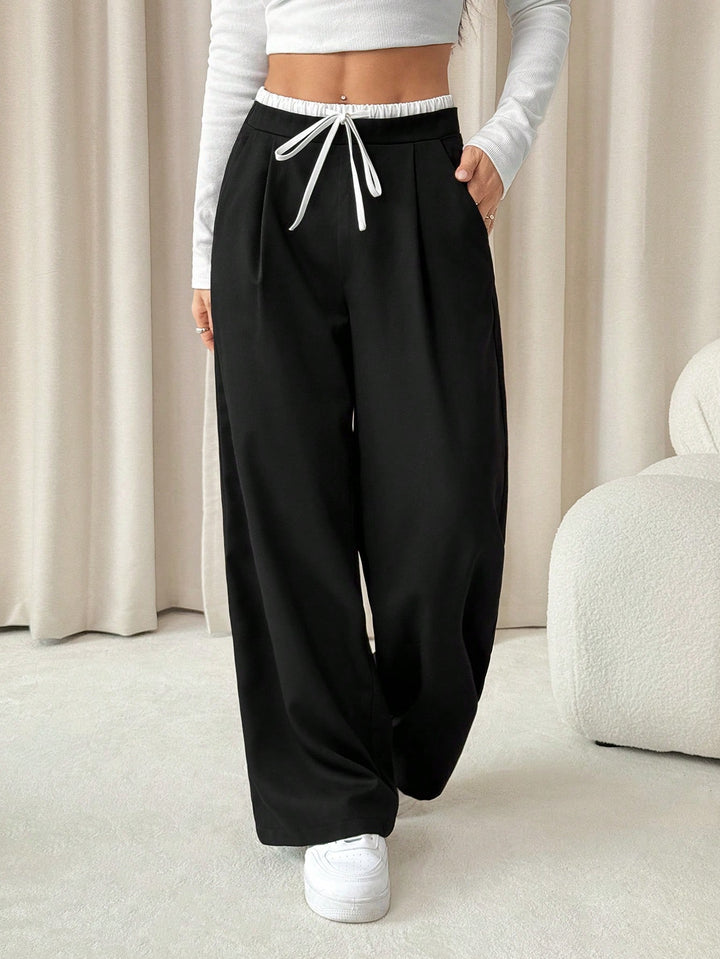 Pantaloni SHEIN, negru