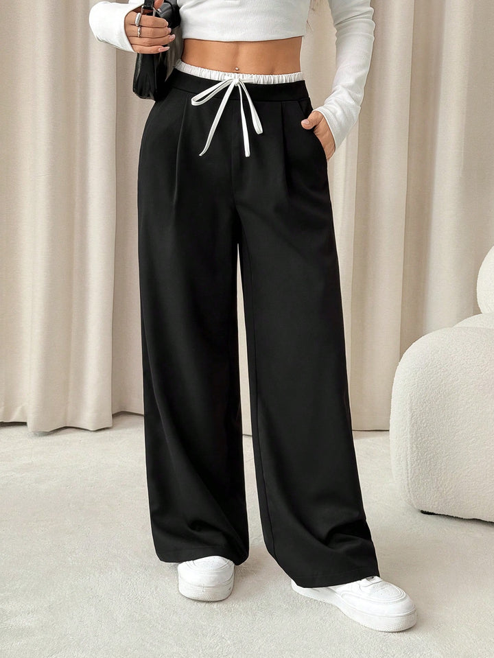 Pantaloni SHEIN, negru