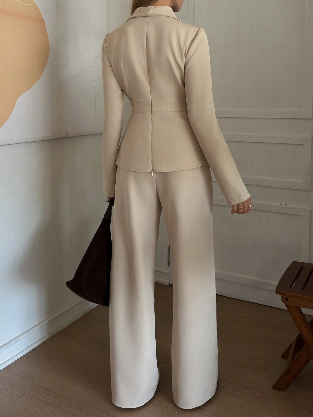 SHEIN együttes, bézs