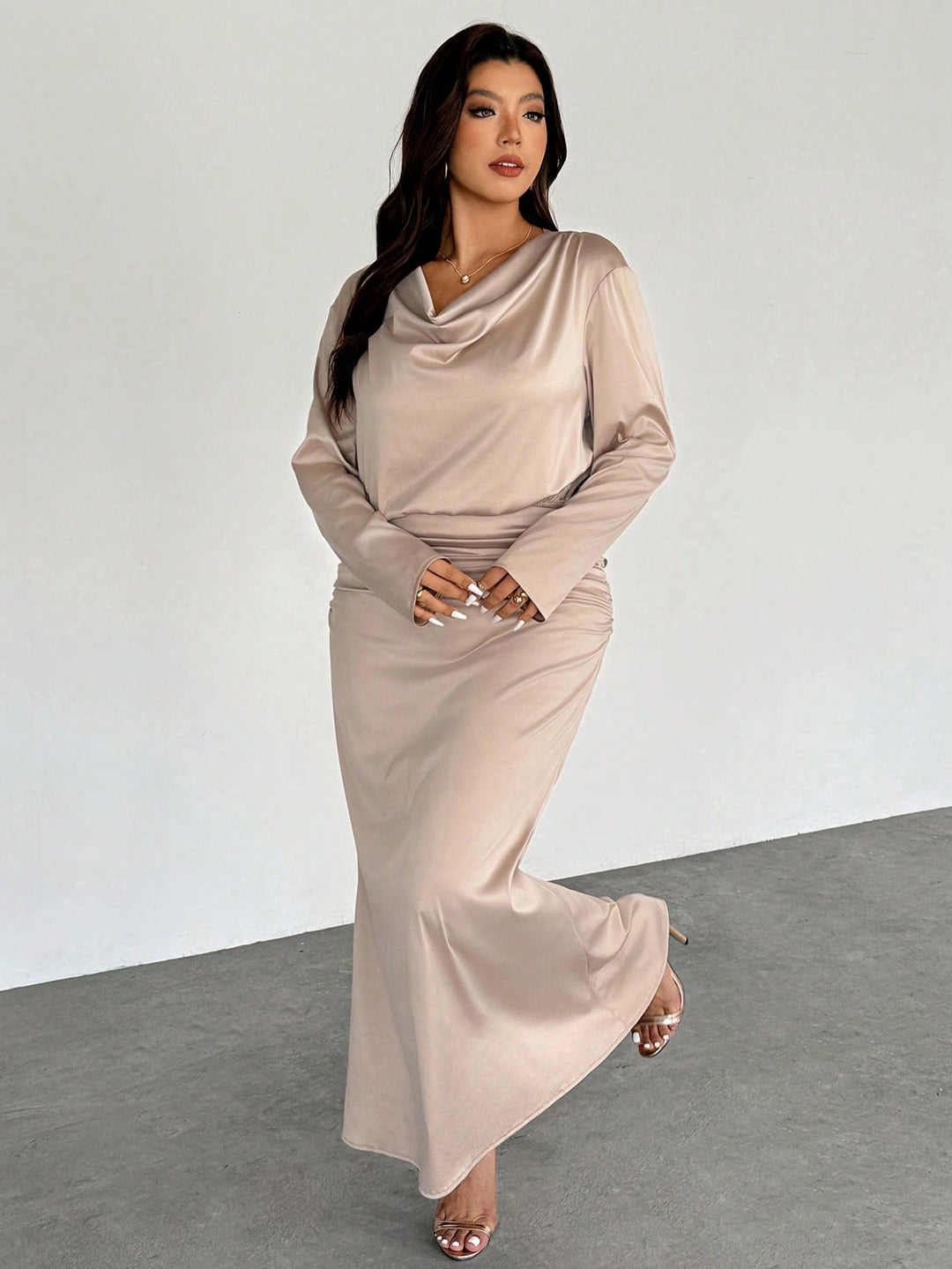 SHEIN együttes, bézs