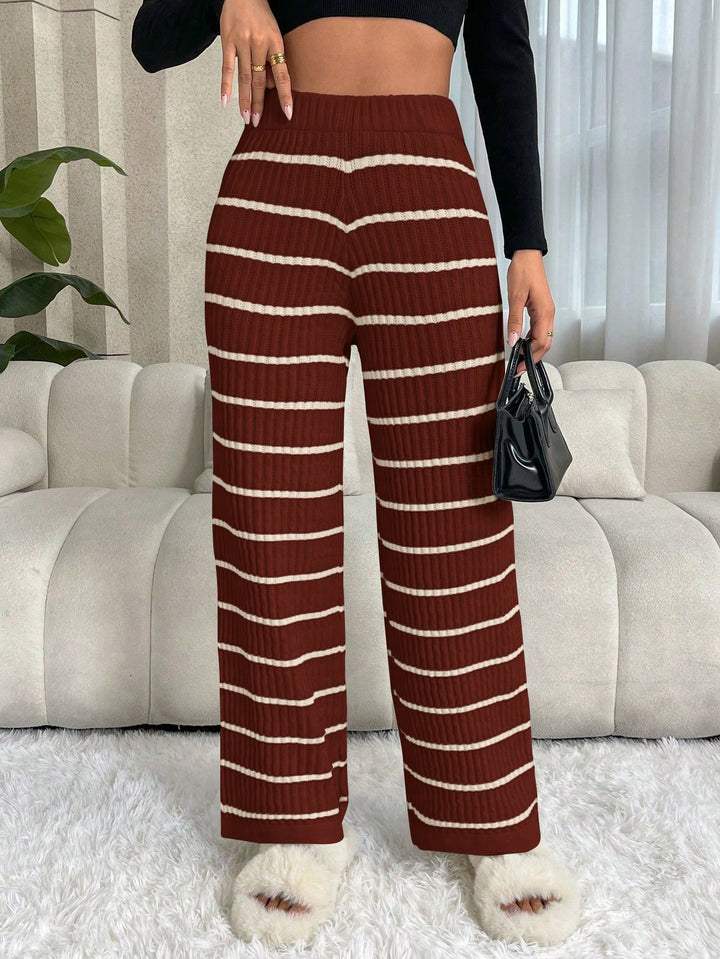Pantaloni SHEIN, vișiniu