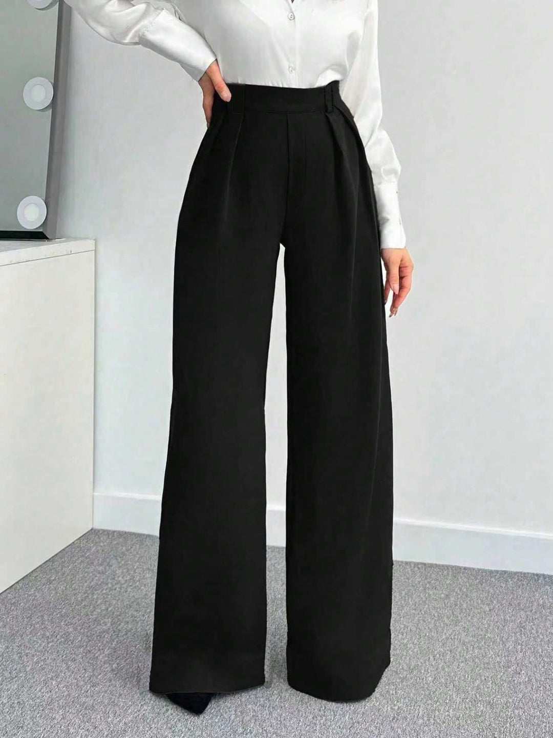 Pantaloni SHEIN, negru
