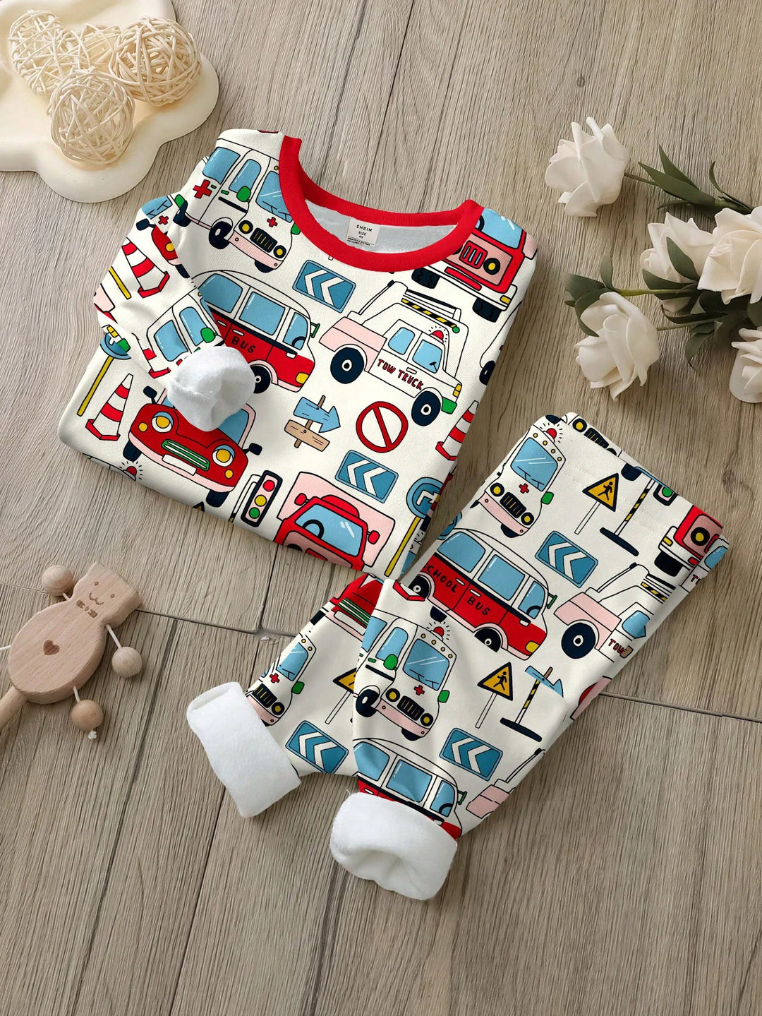 Compleu pijamale SHEIN, mix culori