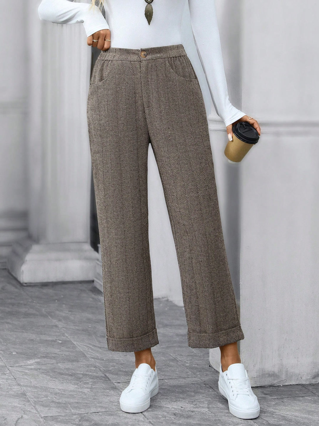 Pantaloni SHEIN, maro