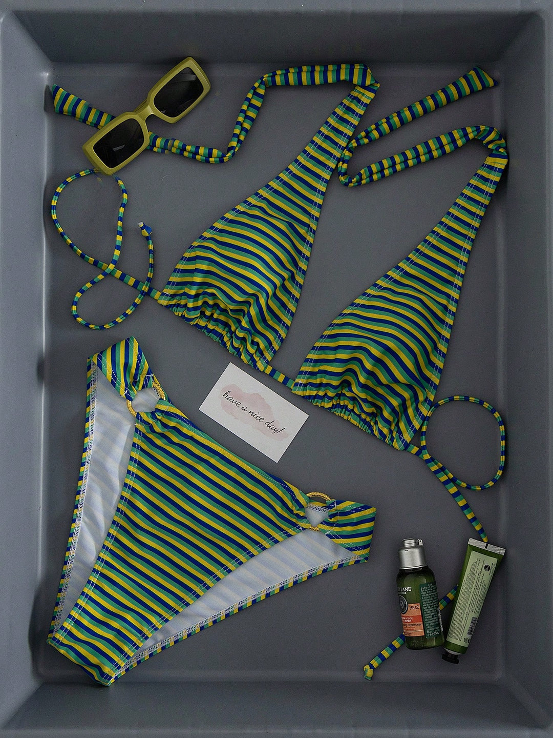 Set bikini SHEIN, mix culori