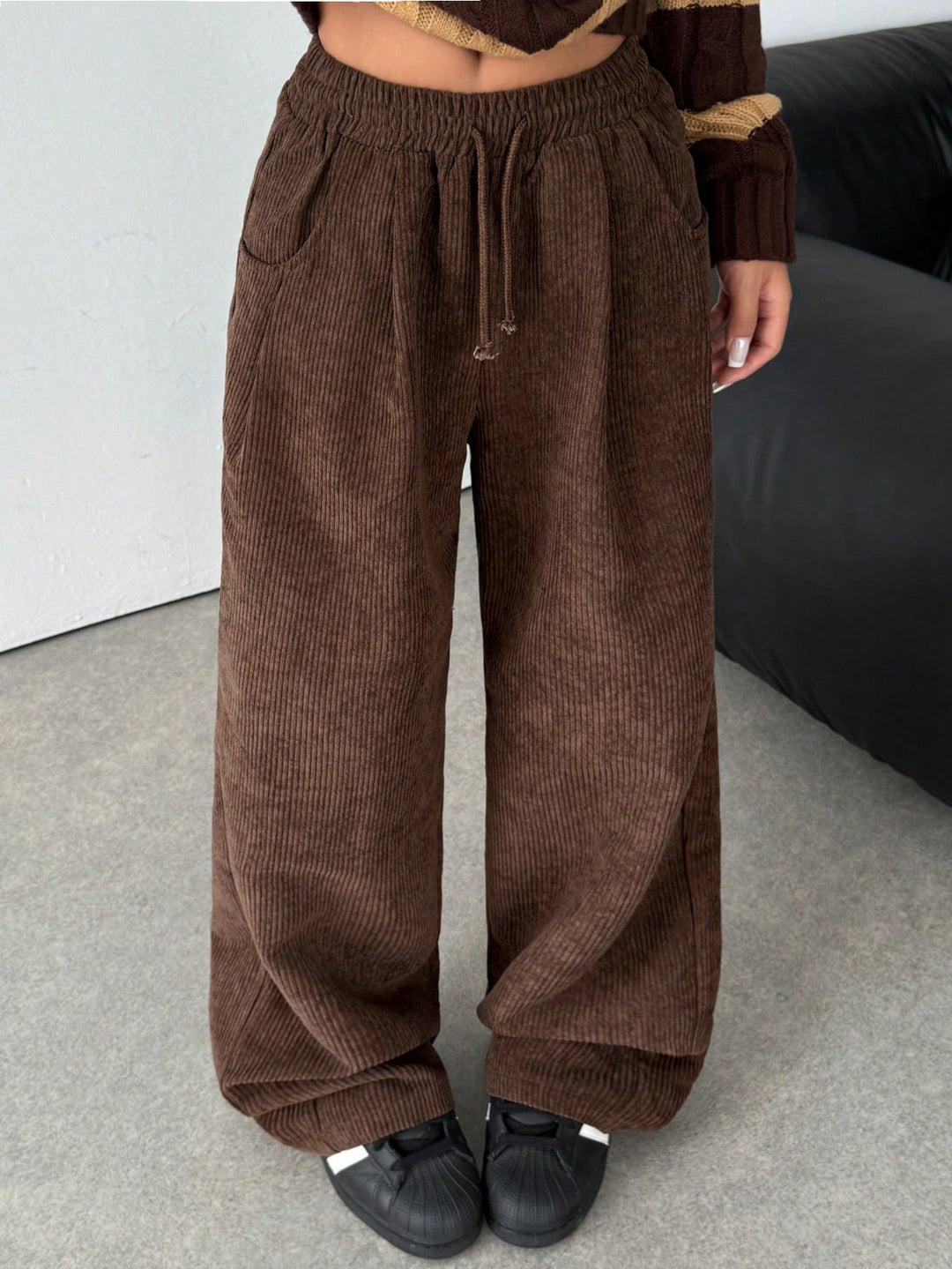 Pantaloni SHEIN, maro