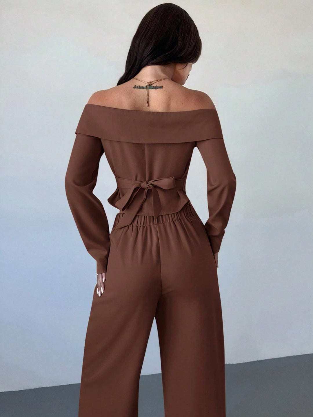 Costum SHEIN, maro