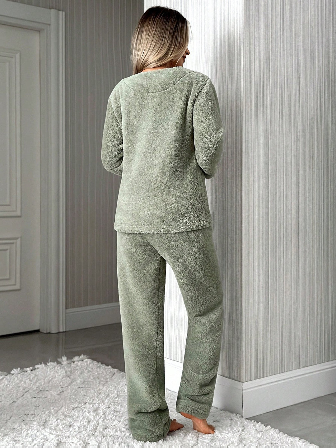 Compleu pijamale SHEIN, verde