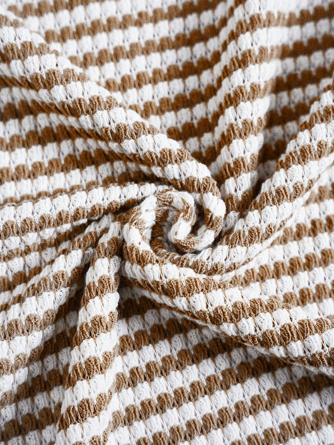Tricou SHEIN, maro