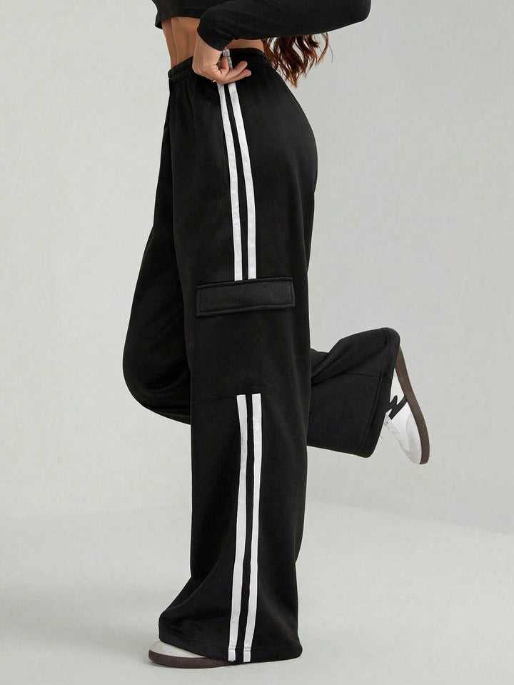 Pantaloni SHEIN, negru