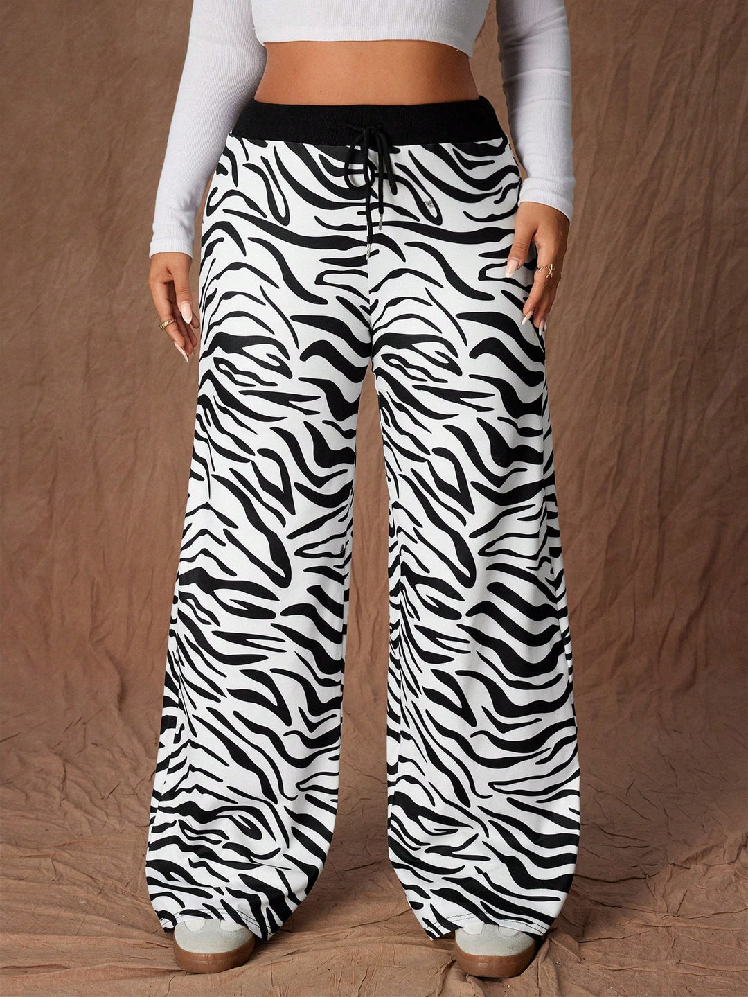 Pantaloni SHEIN, negru
