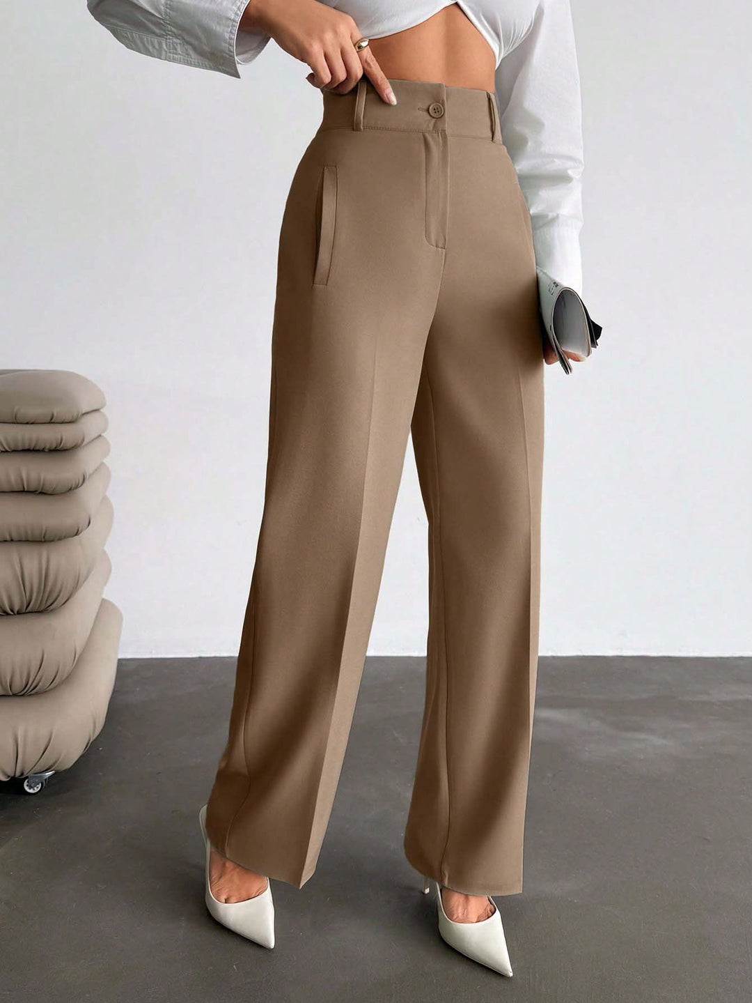 Pantaloni SHEIN, maro