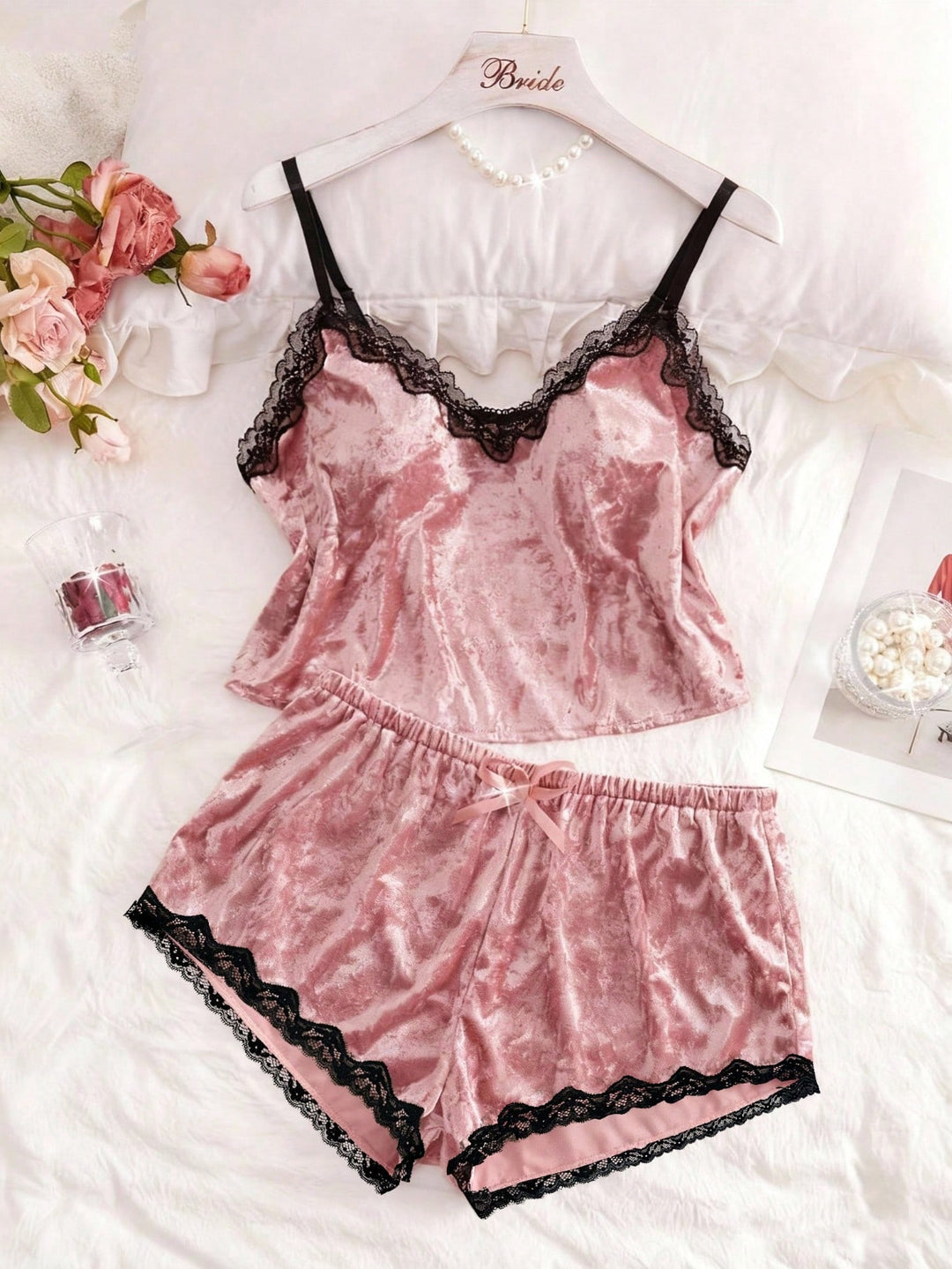 Compleu pijamale SHEIN, roz