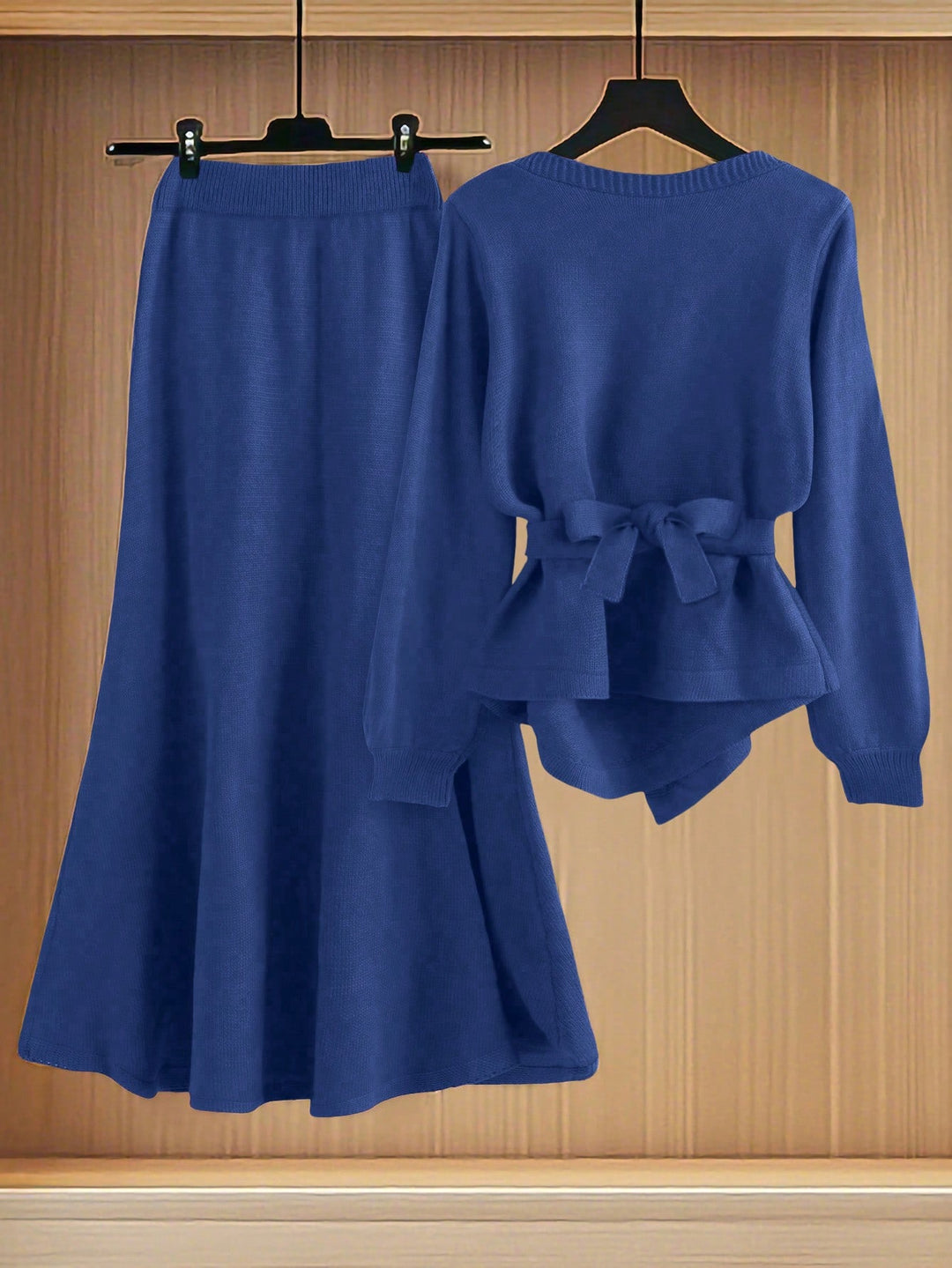 SHEIN együttes, kék