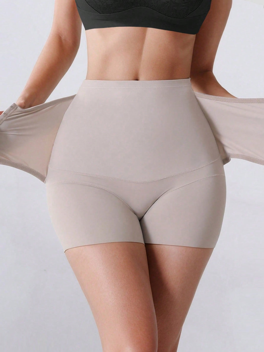 Lenjerie modelatoare SHEIN, bej
