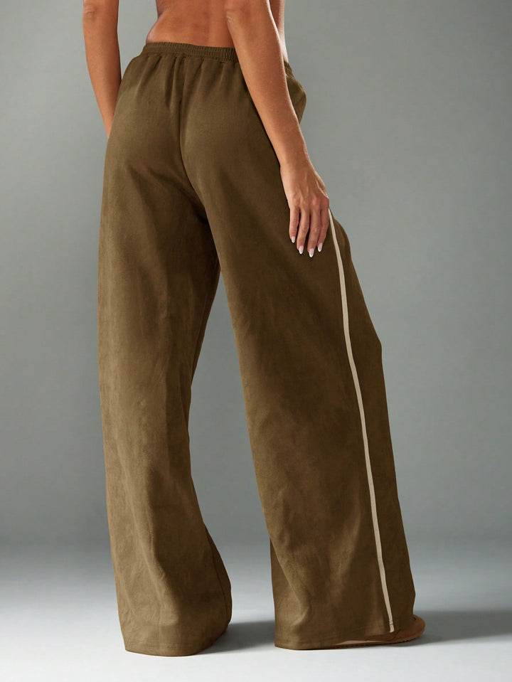 Pantaloni SHEIN, maro