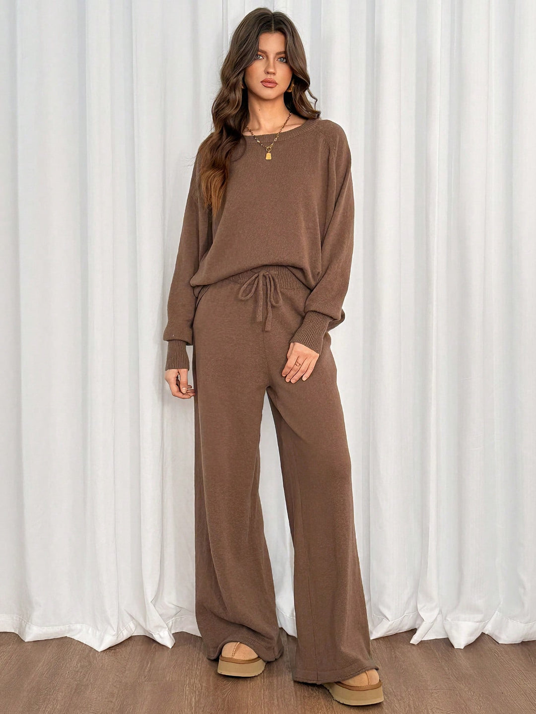 SHEIN együttes, bézs