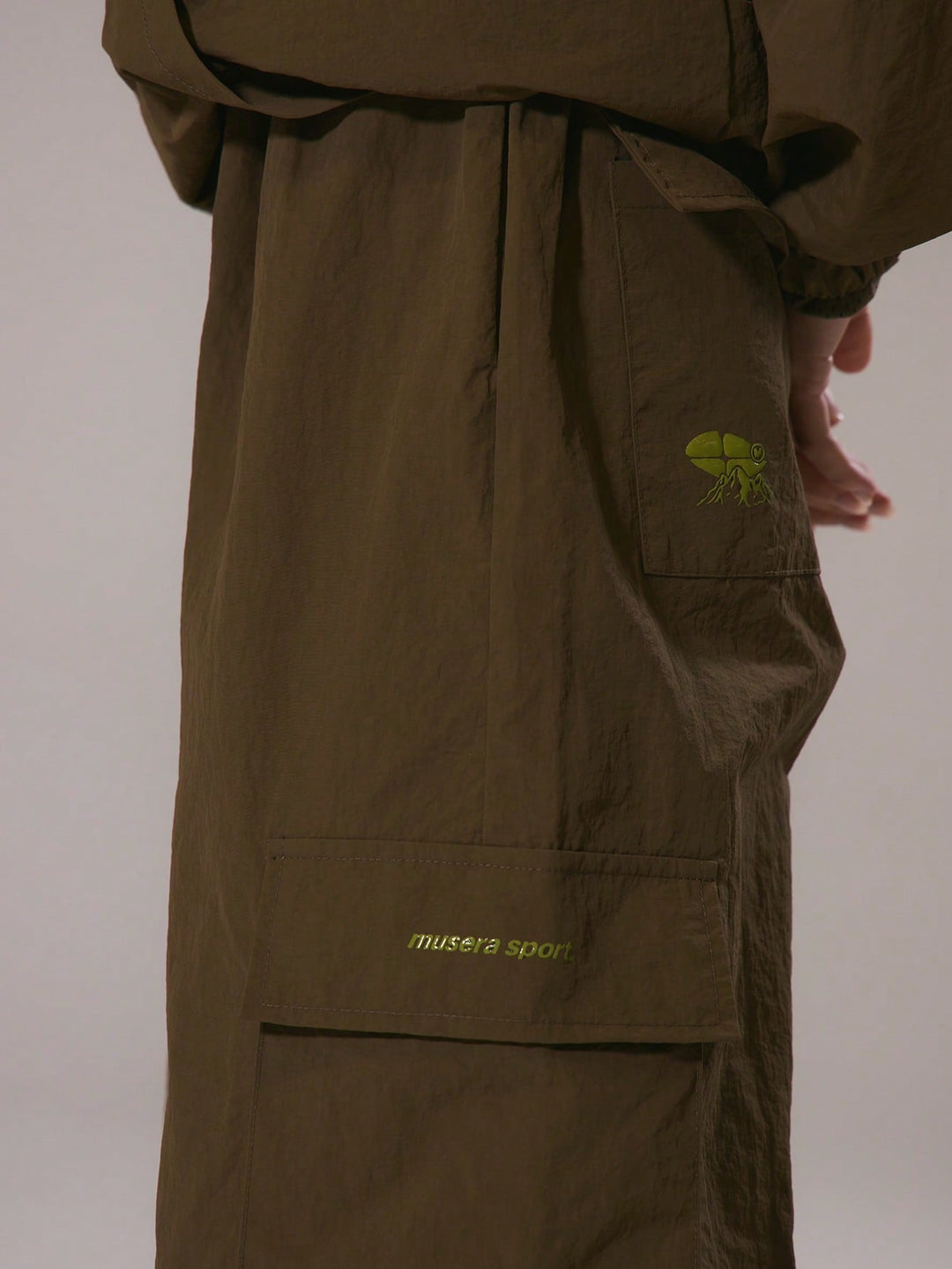 Pantaloni SHEIN, maro