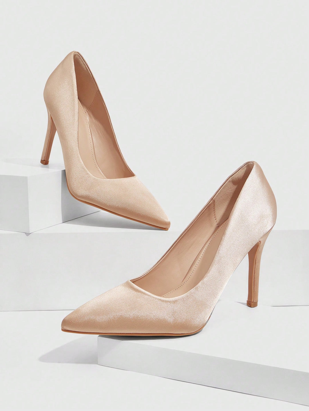 Pantofi cu toc SHEIN, auriu