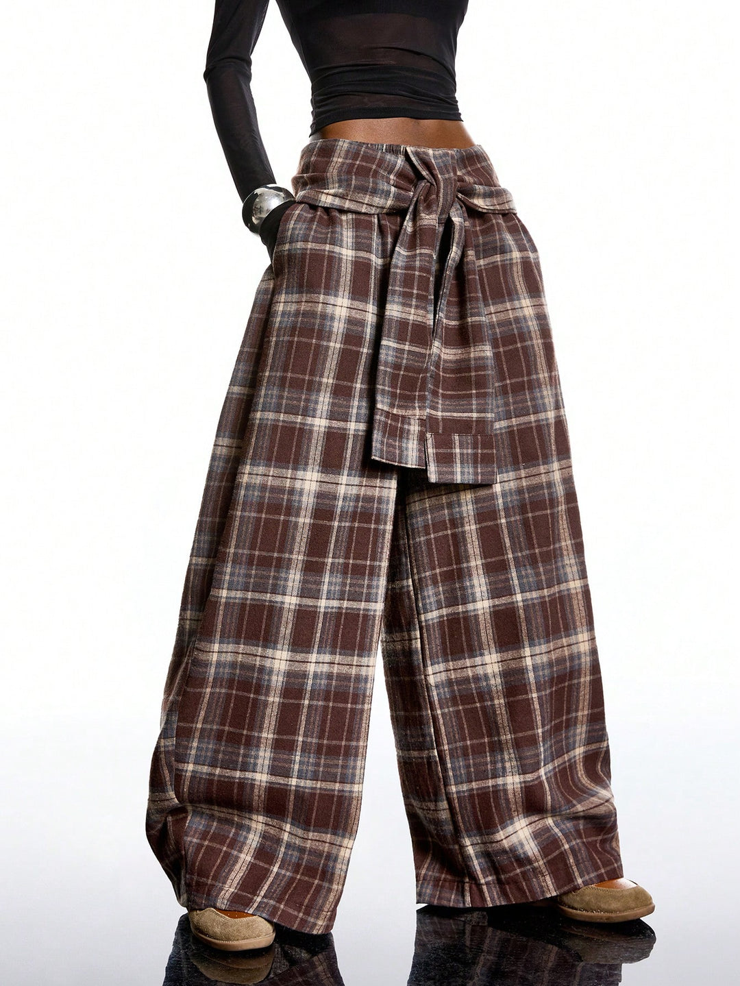Pantaloni SHEIN, maro
