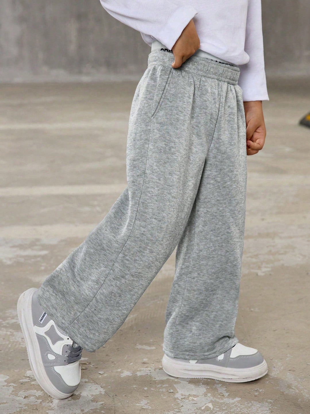 Pantaloni SHEIN, gri