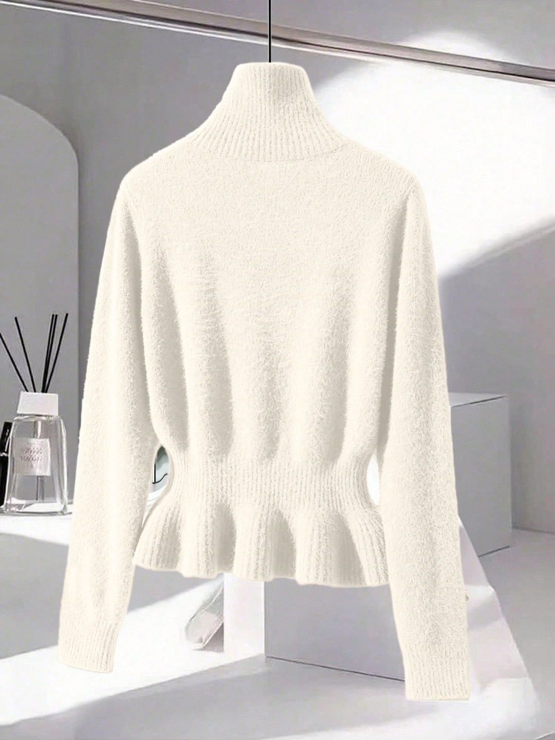 Pulover SHEIN, crem