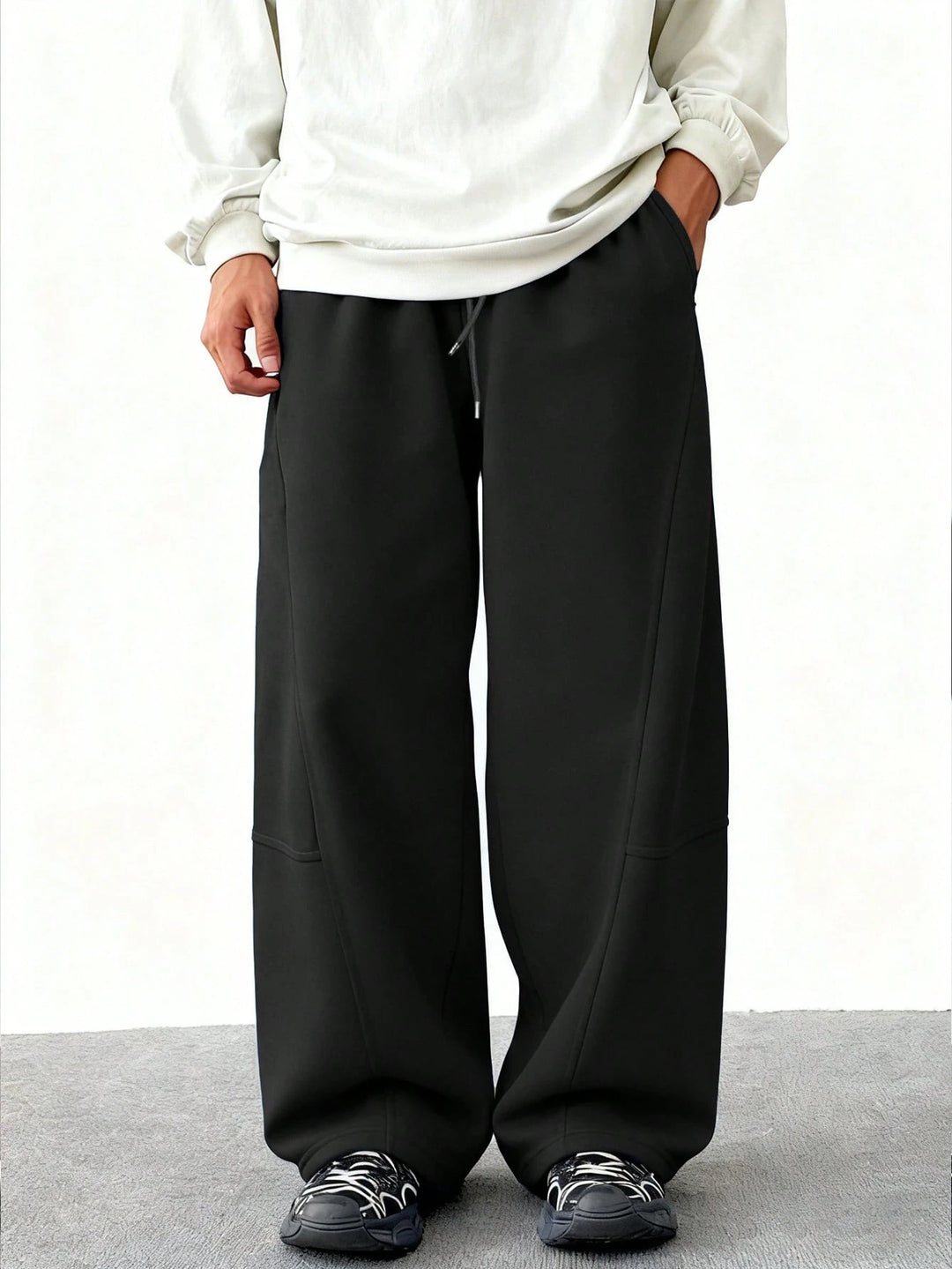Pantaloni SHEIN, negru