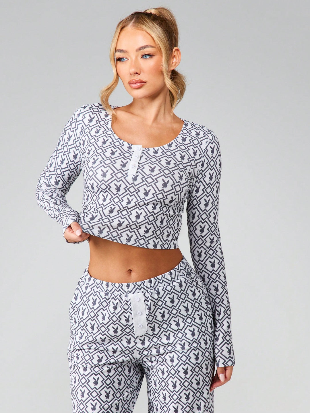 Compleu pijamale SHEIN, mix culori